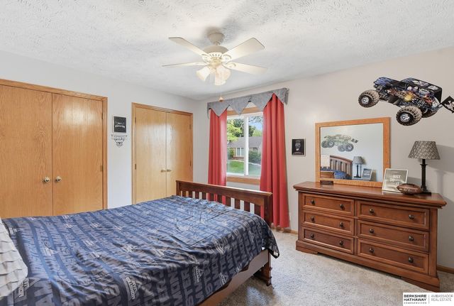 15020 Dorcas Circle, Omaha, NE 68144