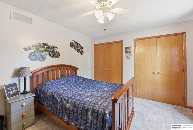15020 Dorcas Circle, Omaha, NE 68144