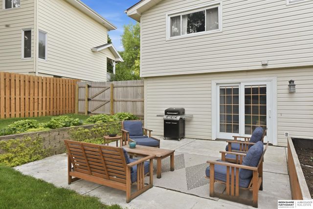 15020 Dorcas Circle, Omaha, NE 68144