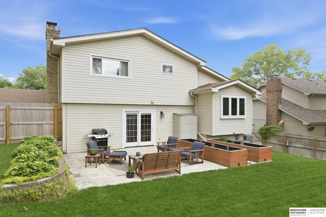 15020 Dorcas Circle, Omaha, NE 68144