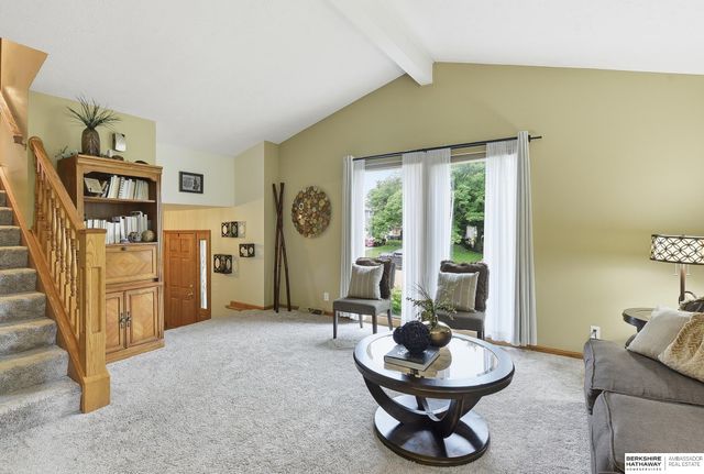 15020 Dorcas Circle, Omaha, NE 68144