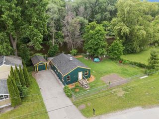 1251 VALLEY LANE, Green Bay, WI 54303