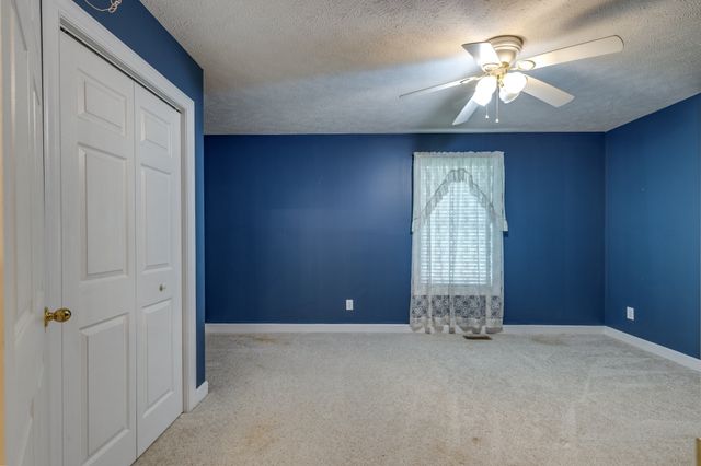 106 Parkwood Ln, Hohenwald, TN 38462