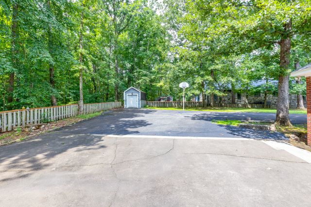 106 Parkwood Ln, Hohenwald, TN 38462