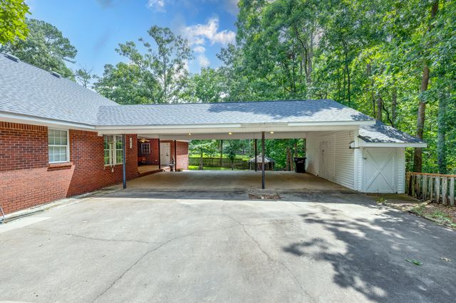 106 Parkwood Ln, Hohenwald, TN 38462