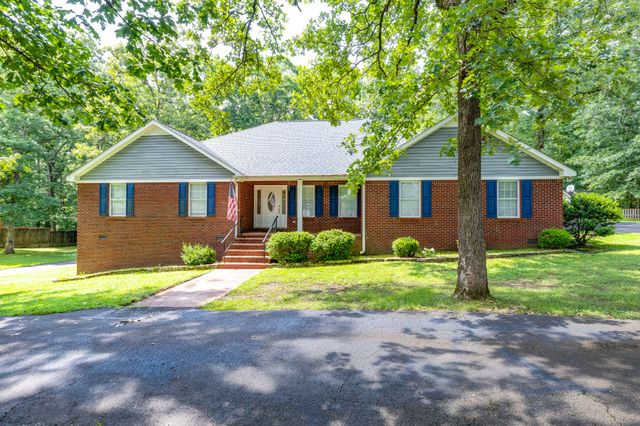106 Parkwood Ln, Hohenwald, TN 38462