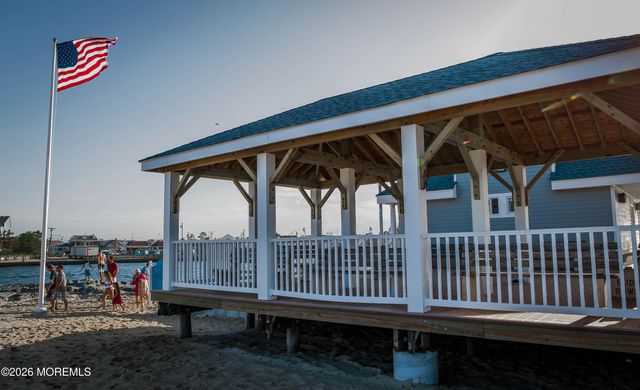 13 Pearce Avenue, Manasquan, NJ 08736