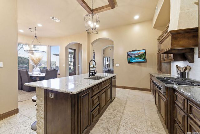 7805 Colonial Woods, Boerne, TX 78015