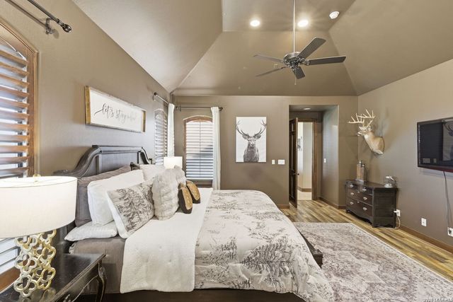 7805 Colonial Woods, Boerne, TX 78015