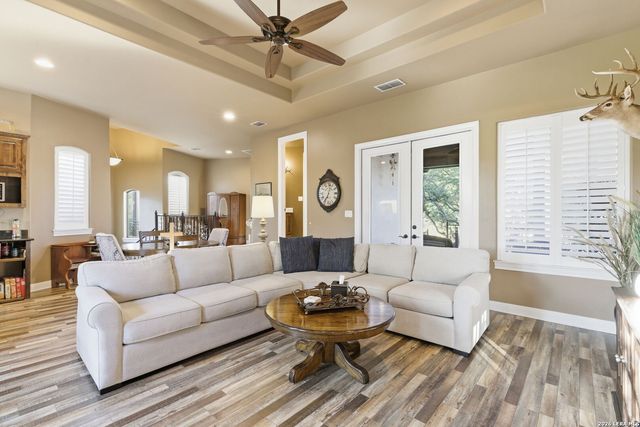 7805 Colonial Woods, Boerne, TX 78015