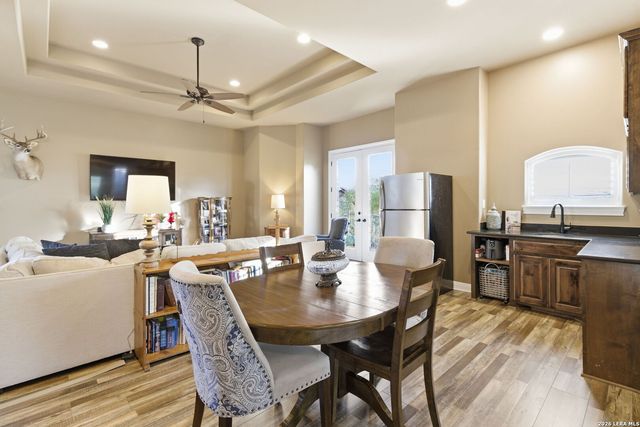 7805 Colonial Woods, Boerne, TX 78015