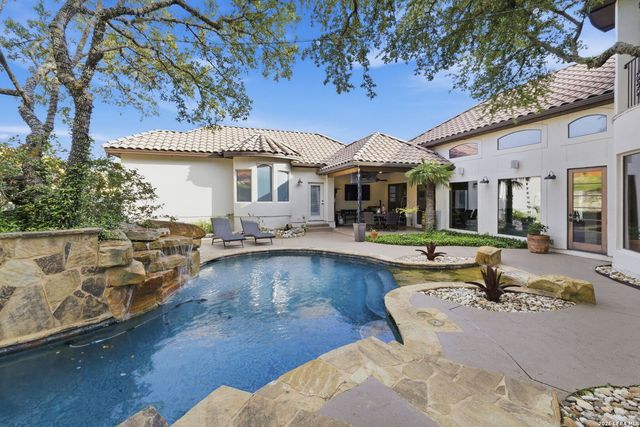 7805 Colonial Woods, Boerne, TX 78015
