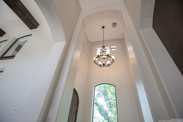 7805 Colonial Woods, Boerne, TX 78015
