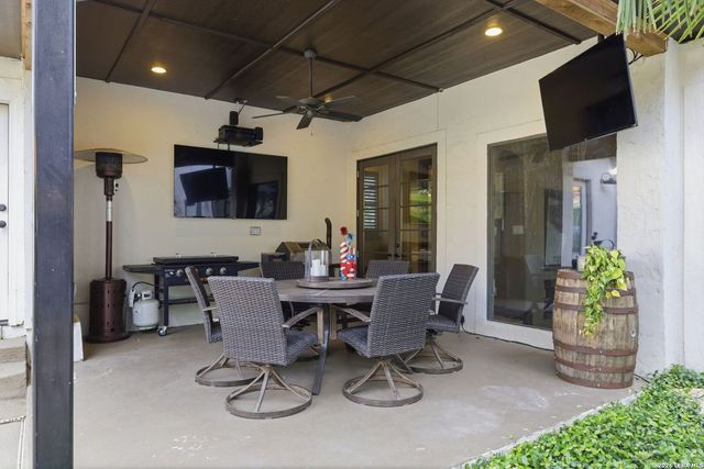 7805 Colonial Woods, Boerne, TX 78015