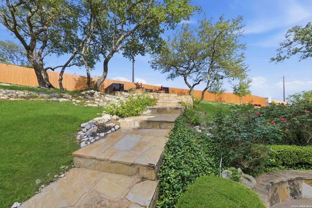 7805 Colonial Woods, Boerne, TX 78015