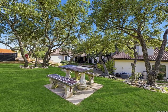7805 Colonial Woods, Boerne, TX 78015