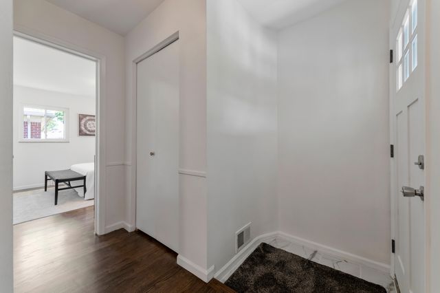 15241 Pearson Street, Oak Park City, MI 48237