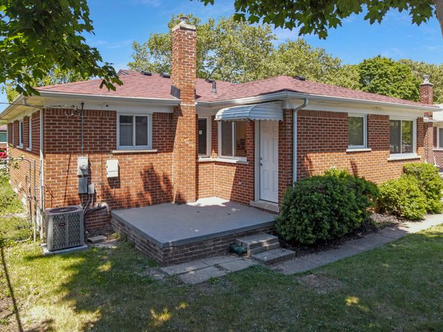 15241 Pearson Street, Oak Park City, MI 48237