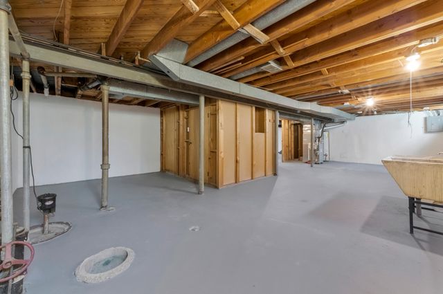 15241 Pearson Street, Oak Park City, MI 48237