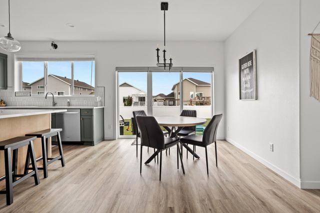 1038 Ashley Drive W, West Fargo, ND 58078