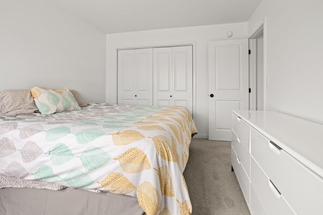 1038 Ashley Drive W, West Fargo, ND 58078