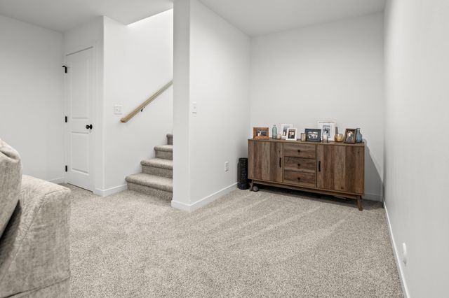 1038 Ashley Drive W, West Fargo, ND 58078