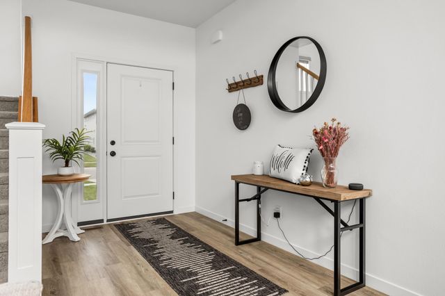 1038 Ashley Drive W, West Fargo, ND 58078