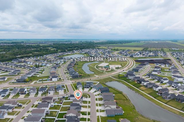 1038 Ashley Drive W, West Fargo, ND 58078