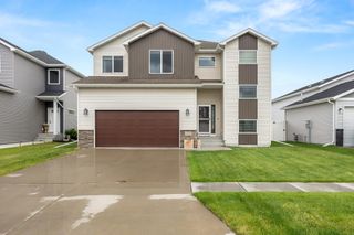 1038 Ashley Drive W, West Fargo, ND 58078