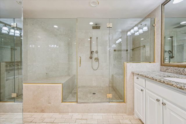 21 Briar Hollow Lane 501, Houston, TX 77027