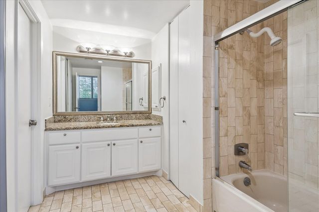 21 Briar Hollow Lane 501, Houston, TX 77027