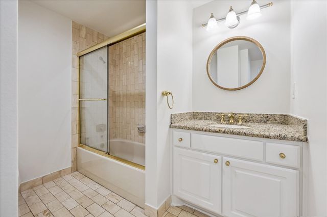 21 Briar Hollow Lane 501, Houston, TX 77027