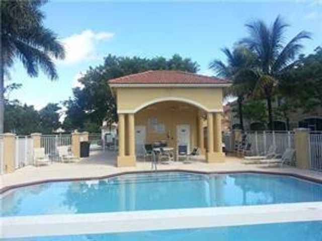 521 Princess Drive 521, Margate, FL 33068