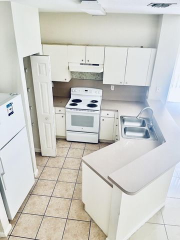 521 Princess Drive 521, Margate, FL 33068