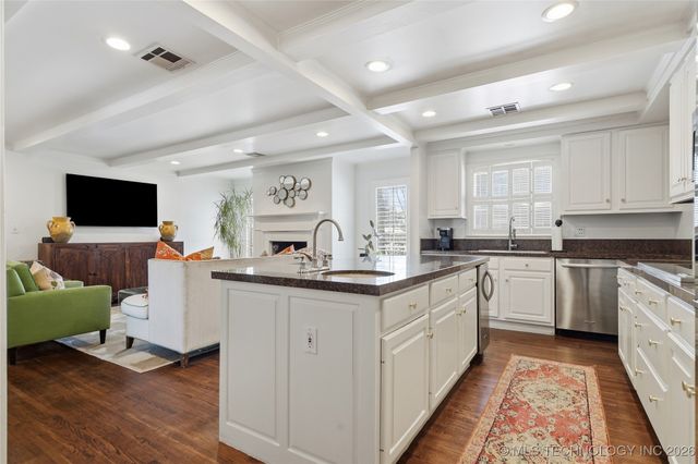 2853 E 39th Street, Tulsa, OK 74105