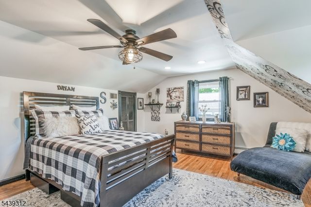 7 Center Pl, Middlesex Boro, NJ 08846