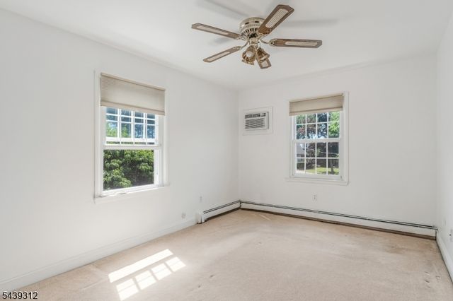 7 Center Pl, Middlesex Boro, NJ 08846