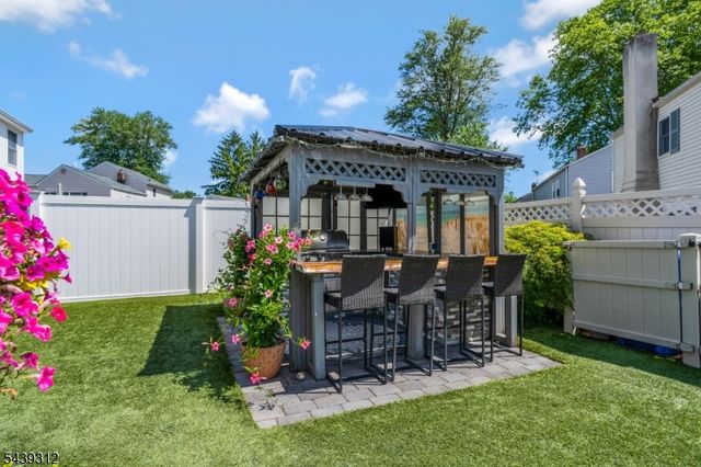 7 Center Pl, Middlesex Boro, NJ 08846