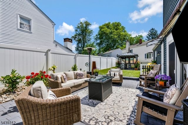 7 Center Pl, Middlesex Boro, NJ 08846