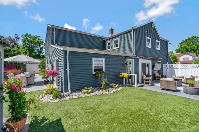 7 Center Pl, Middlesex Boro, NJ 08846