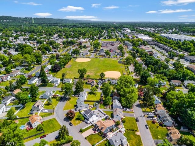 7 Center Pl, Middlesex Boro, NJ 08846