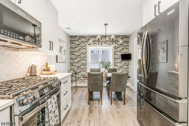 7 Center Pl, Middlesex Boro, NJ 08846