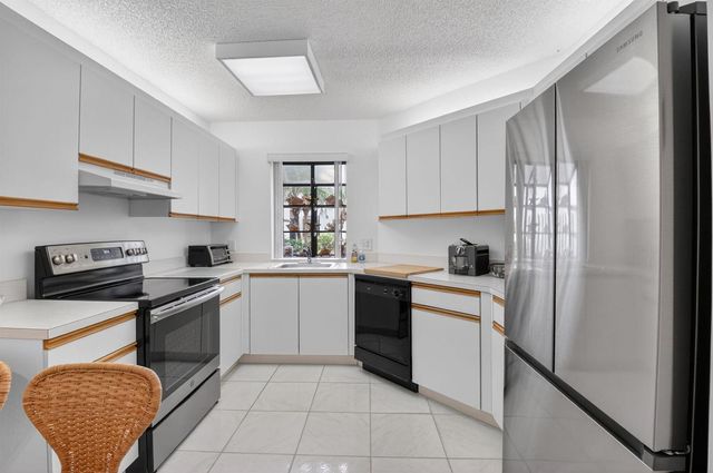 5226 Europa Drive H, Boynton Beach, FL 33437
