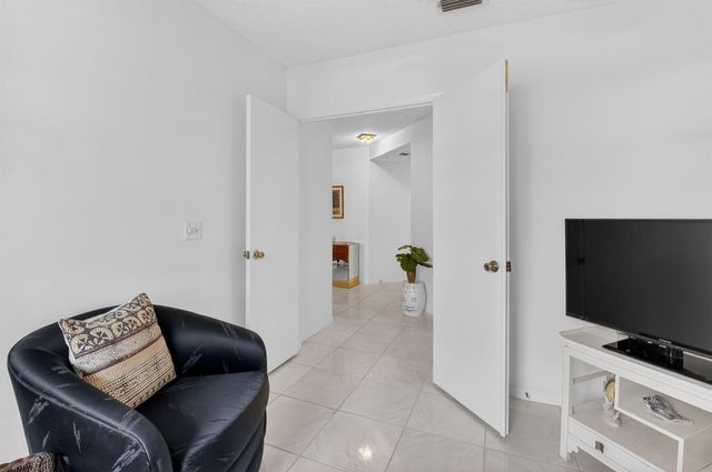 5226 Europa Drive H, Boynton Beach, FL 33437