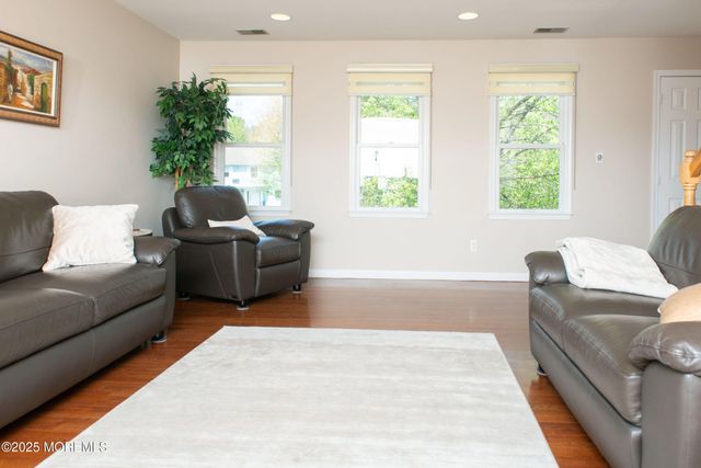 1150 Buckwald Court, Lakewood, NJ 08701