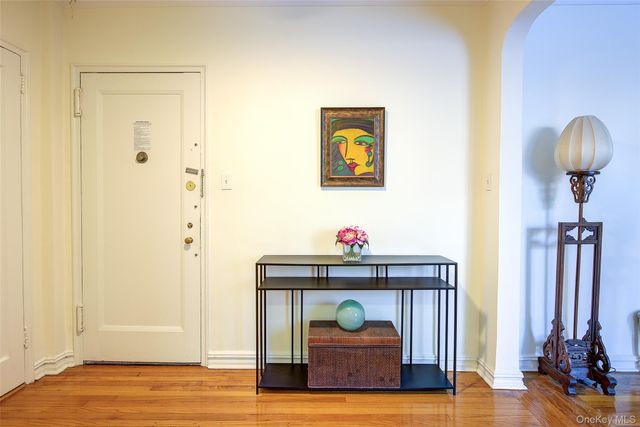 77-35 113th Street 1H, Forest Hills, NY 11375