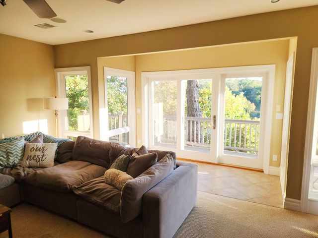 1024 White Pine Drive, Dixon, IL 61021