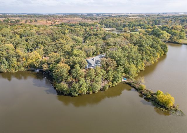 1024 White Pine Drive, Dixon, IL 61021