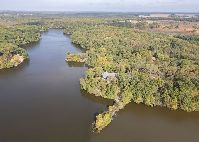 1024 White Pine Drive, Dixon, IL 61021