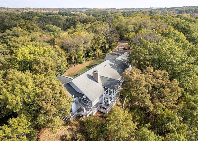 1024 White Pine Drive, Dixon, IL 61021